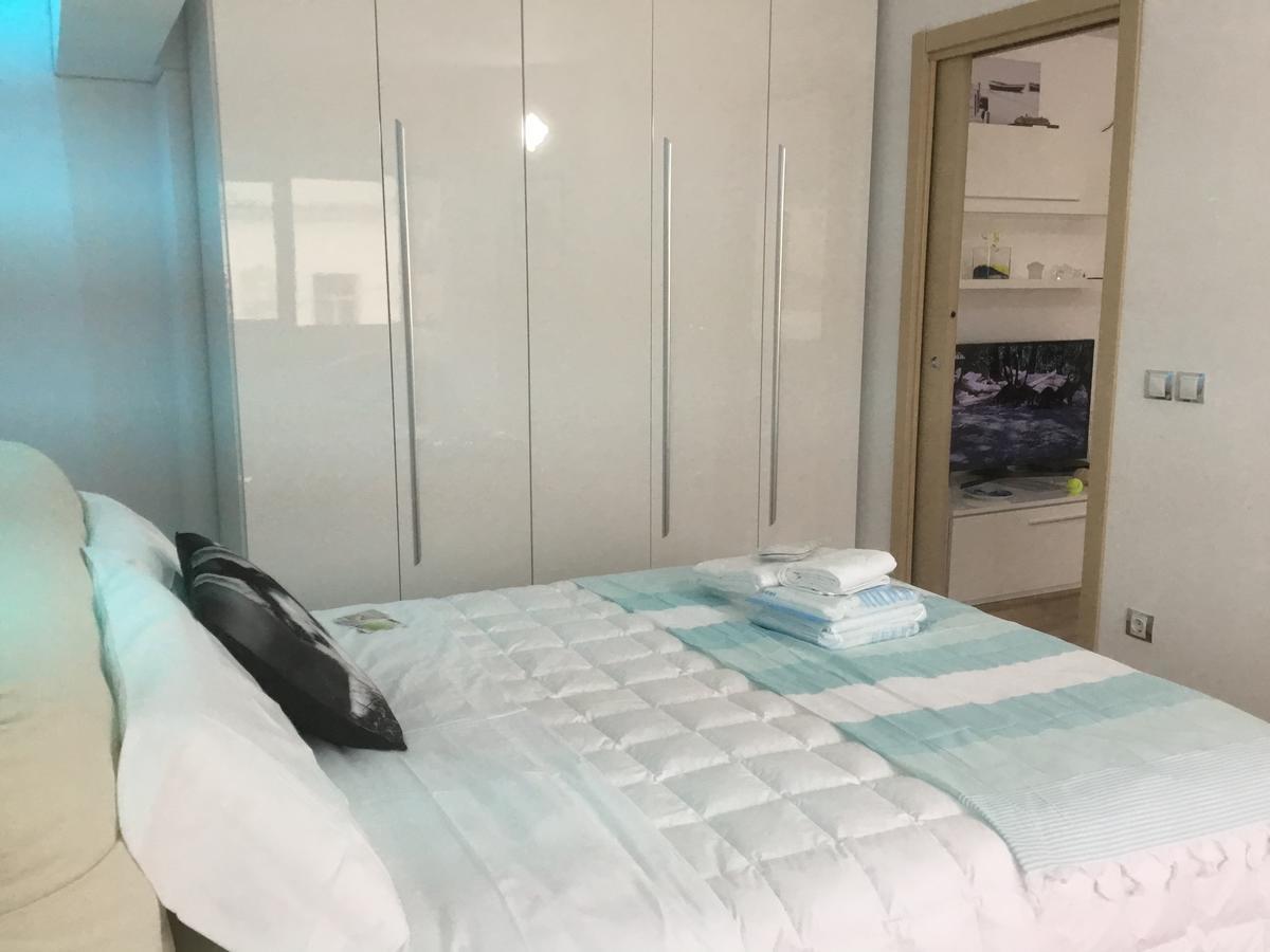 White Dream Suites Iasi Exteriör bild