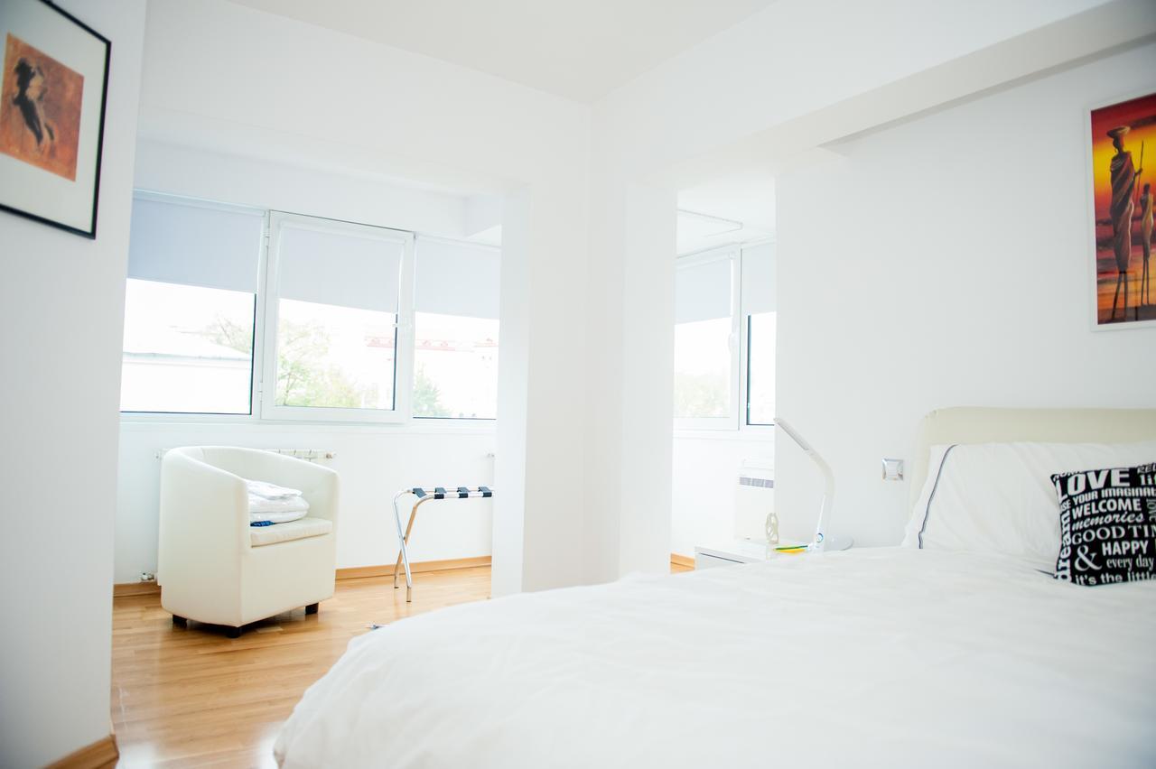 White Dream Suites Iasi Exteriör bild